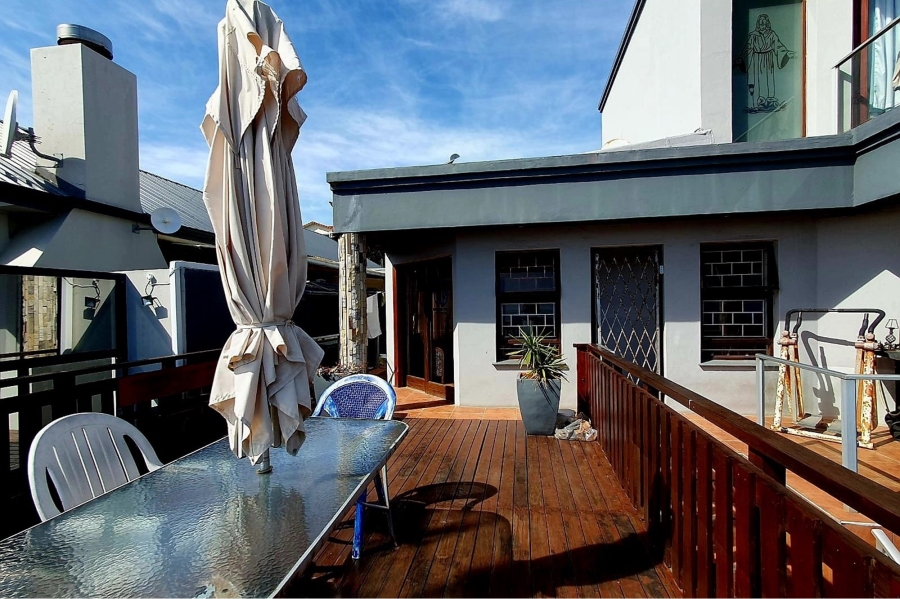 9 Bedroom Property for Sale in De Bakke Western Cape